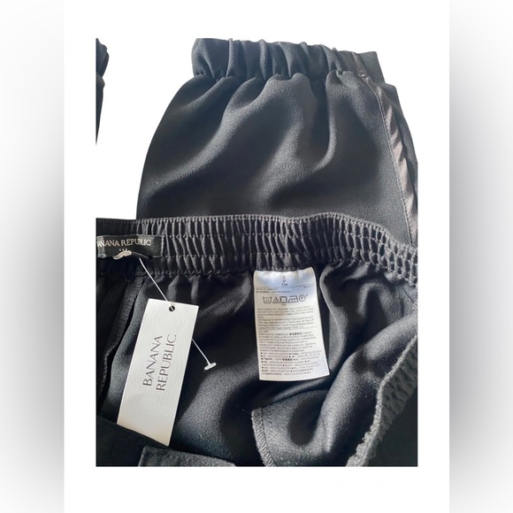 Banana Republic Women’s Dress Pants Chiffon Satin Never Worn Black Work Pant - Picture 4 of 7